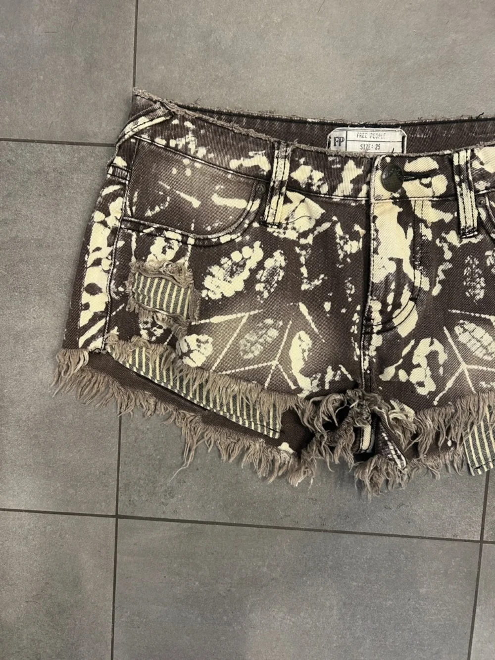 Free People Black
Distressed Printed Denim Cutoff Shorts - Picture 3 of 7